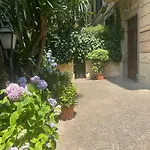 Green Window Roma